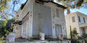 Historic Savannah Foundation Officially Closes On Kiah House, Assumes Ownership