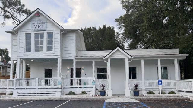 Vet Clinic W Anderson Street