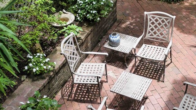 Courtyard Seating Area