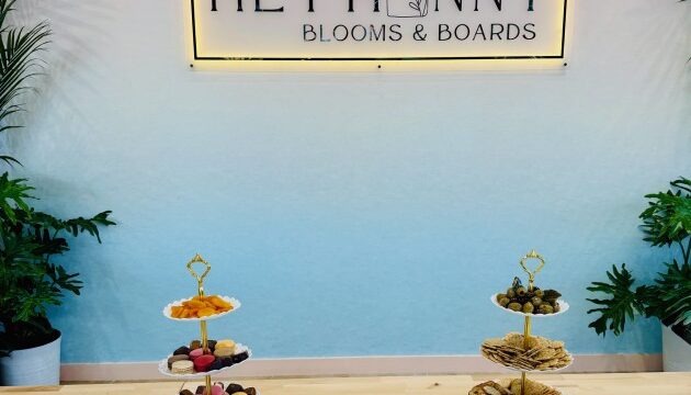 Hey Hunny XL pre-order board