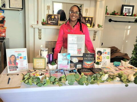 Author-Live Freely: Freedom To Work Whenever, Wherever!