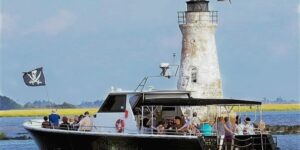 Savannah to Tybee Island with Dolphin Cruise